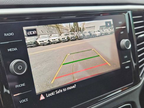 Used 2022 Volkswagen Atlas SEL Premium image 28