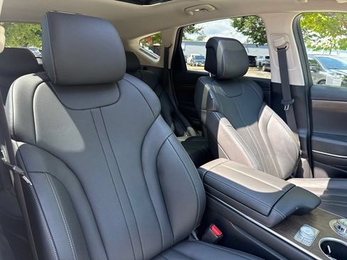 Certified 2025 Genesis GV80 2.5T Advanced AWD/4WD image 34