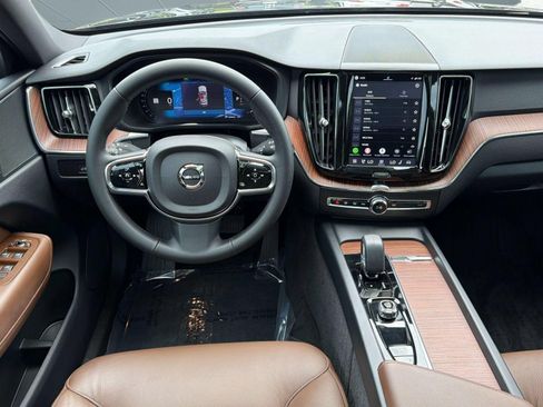 Certified 2024 Volvo XC60 B5 Plus w/ Protection Package Premier AWD/4WD image 28