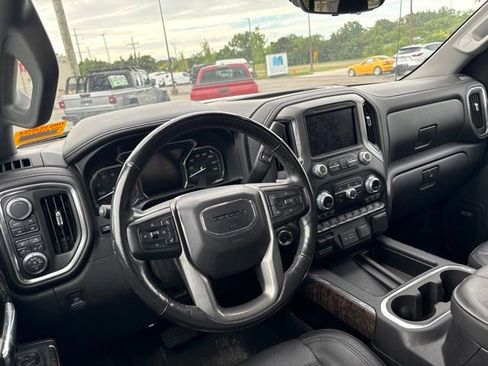 Used 2019 GMC Sierra 1500 Denali w/ Denali Ultimate Package AWD/4WD image 9
