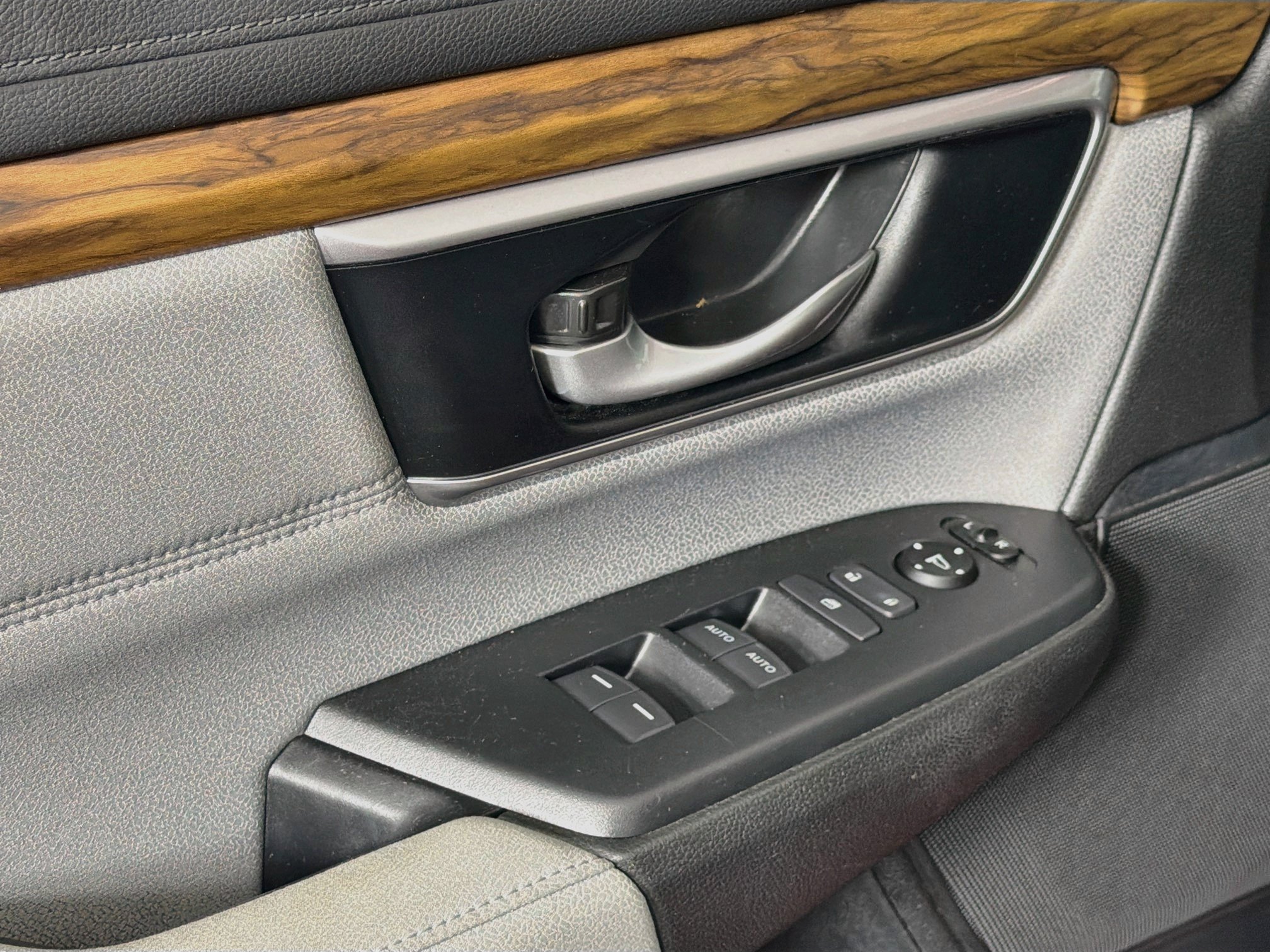Used 2020 Honda CR-V EX image 12