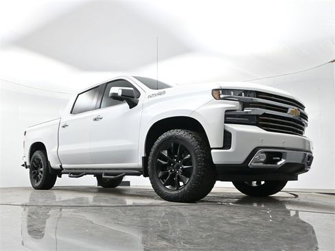 Used 2021 Chevrolet Silverado 1500 High Country w/ Safety Package II image 24