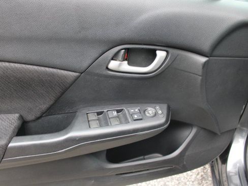 Used 2013 Honda Civic LX image 12