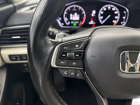 Used 2021 Honda Accord Touring image 25