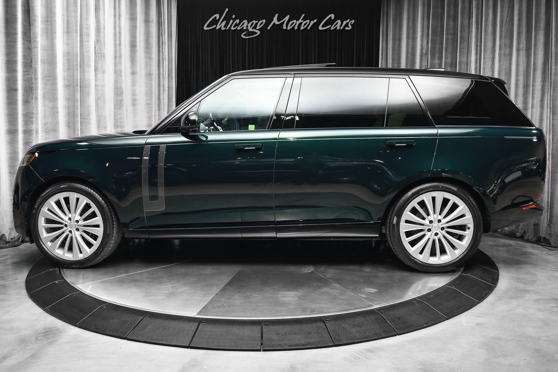 Used 2025 Land Rover Range Rover Long Wheelbase SE AWD/4WD image 46