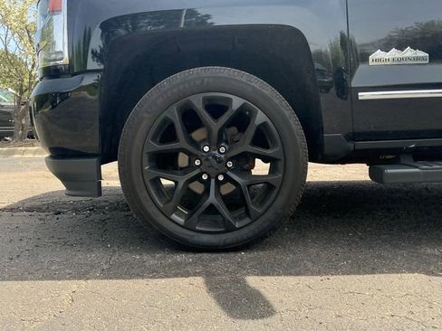 Used 2017 Chevrolet Silverado 1500 High Country AWD/4WD image 28