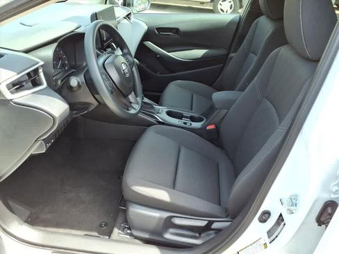 Used 2025 Toyota Corolla LE image 16