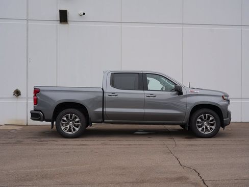 Used 2022 Chevrolet Silverado 1500 RST AWD/4WD image 2
