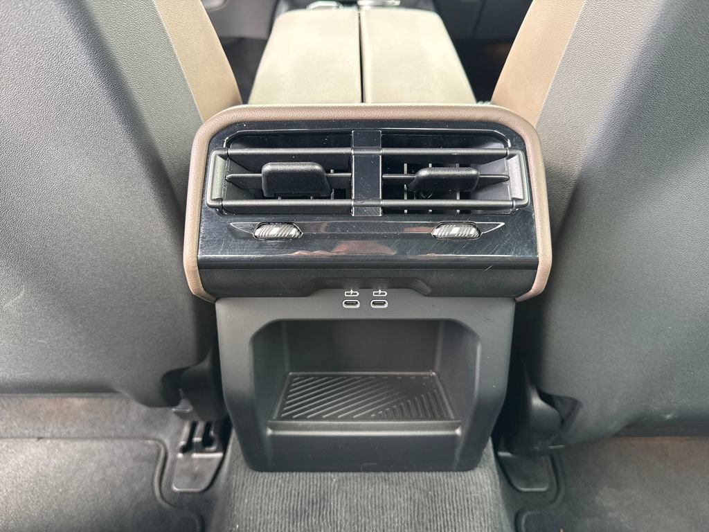 Used 2026 BMW 530i xDrive AWD/4WD image 34