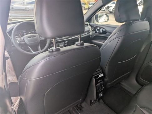 New 2026 Jeep Compass Limited image 26