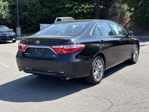 Used 2016 Toyota Camry SE FWD image 2