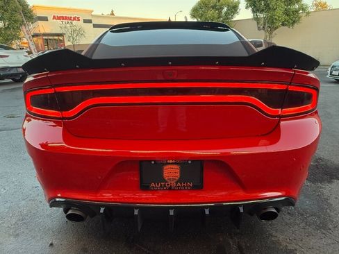 Used 2022 Dodge Charger R/T RWD image 9