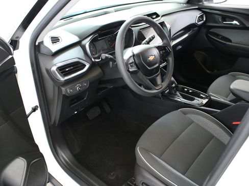 Used 2023 Chevrolet TrailBlazer LT w/ Convenience Package image 22