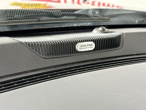 Used 2018 RAM 1500 Laramie image 11