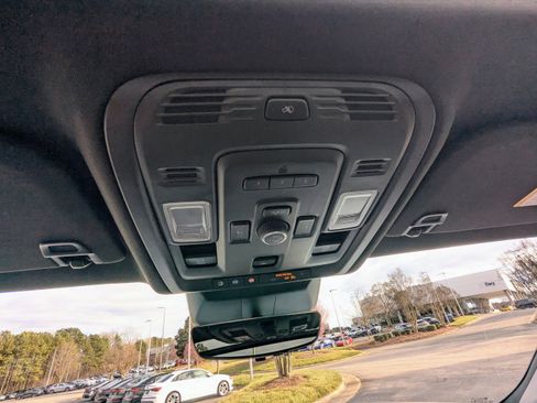 Used 2024 Cadillac Escalade Sport w/ LPO, ONYX Package image 27