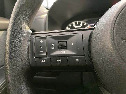 Used 2022 Nissan Rogue SV image 14