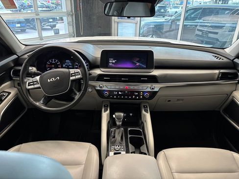 Used 2022 Kia Telluride S image 18