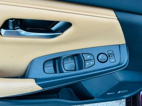 New 2025 Nissan Sentra SV w/ SV Premium Package image 17