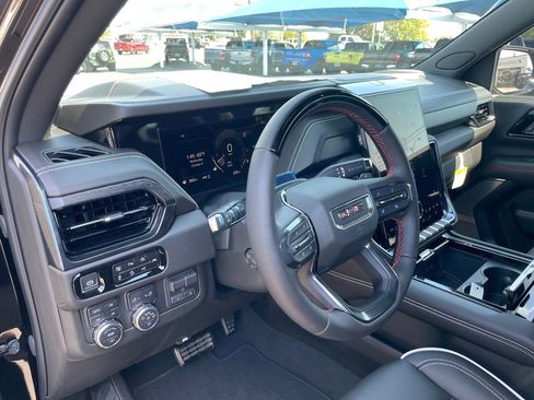 New 2025 GMC Yukon AT4 Ultimate image 32