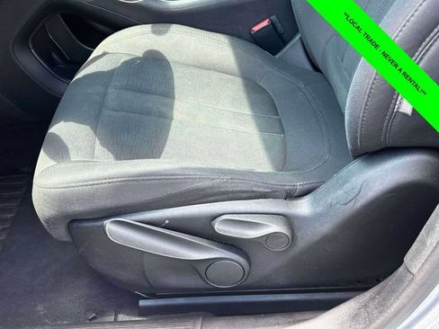 Used 2016 Chrysler 200 LX FWD image 5