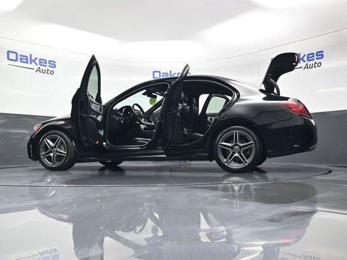 Used 2020 Mercedes-Benz C 300 4MATIC Sedan image 60