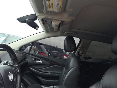 Used 2019 Buick Envision Essence FWD image 12