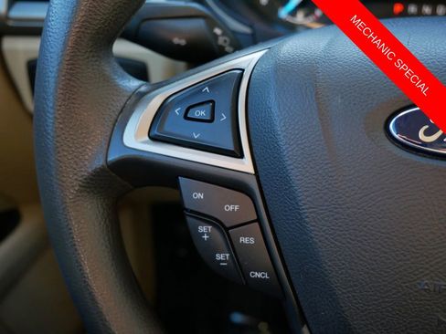 Used 2015 Ford Fusion SE image 18