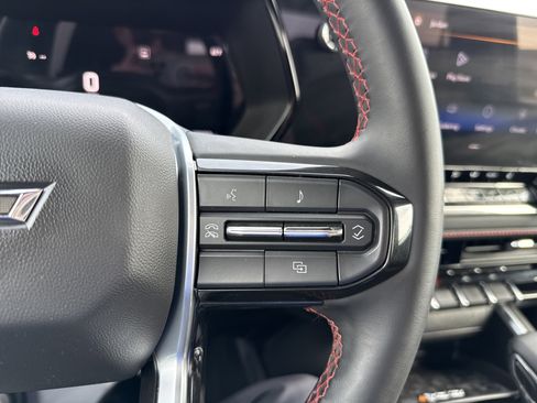 Used 2025 Chevrolet Colorado Z71 image 19