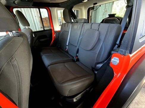 Used 2023 Jeep Wrangler Unlimited Rubicon 4xe image 15