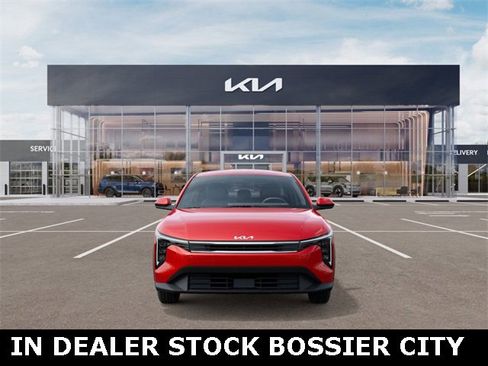 New 2025 Kia K4 LXS image 2