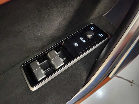 Used 2025 Jaguar F-PACE SVR 575 Edition AWD/4WD image 21