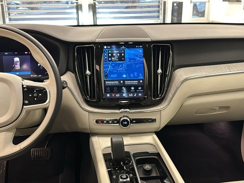 Used 2023 Volvo XC60 B5 Plus w/ Climate Package image 11