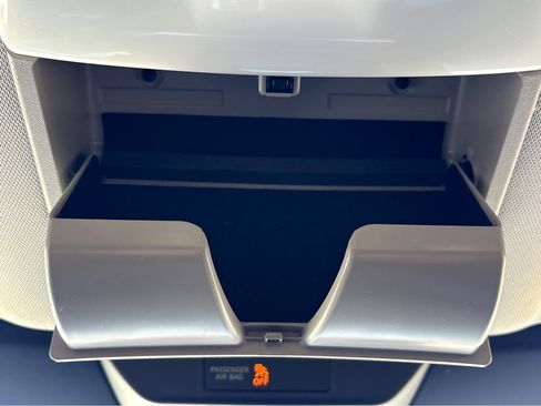 Used 2022 Nissan Pathfinder SV w/ SV Black Package image 30