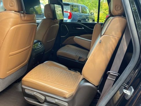 Used 2022 Cadillac Escalade Sport w/ LPO, ONYX Package AWD/4WD image 14