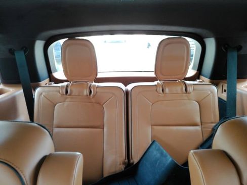 Used 2022 Lincoln Aviator Black Label Grand Touring w/ Class IV Trailer Tow Package AWD/4WD image 43