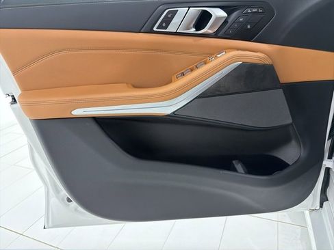 Certified 2024 BMW X7 xDrive40i w/ Premium Package image 10