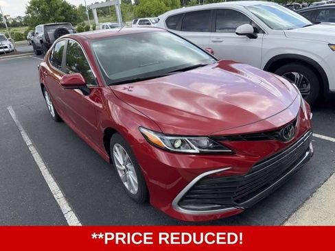Used 2023 Toyota Camry LE FWD image 2