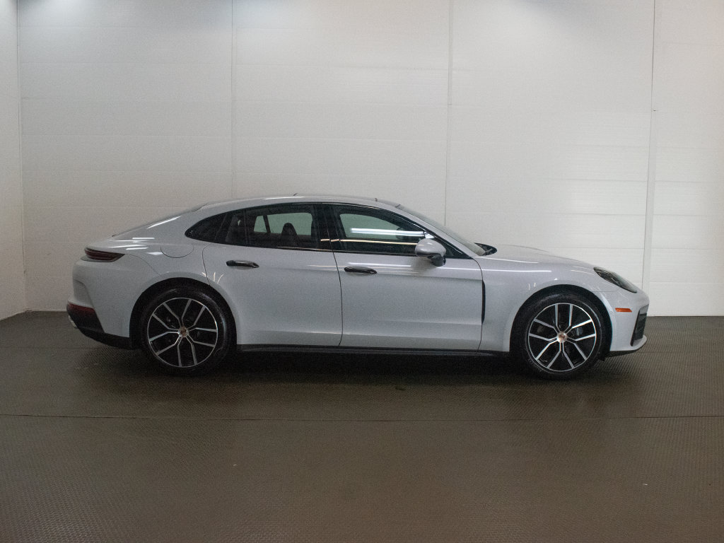 New 2026 Porsche Panamera image 9