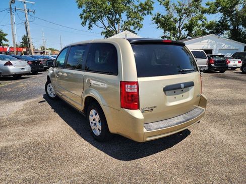 Used 2010 Dodge Grand Caravan SE FWD image 7