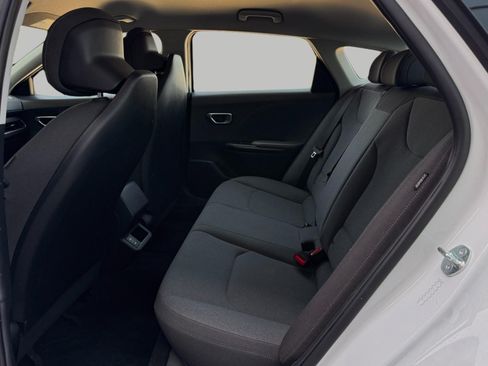 Used 2025 Kia K4 FWD image 24
