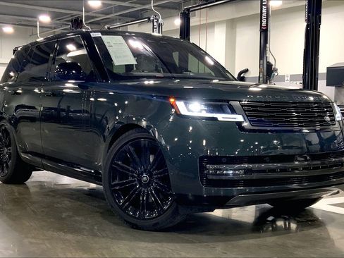 Used 2023 Land Rover Range Rover SE image 7