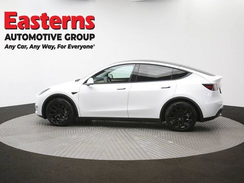 Used 2022 Tesla Model Y Long Range AWD/4WD image 54