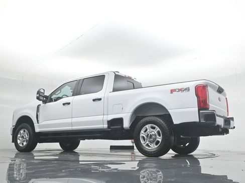 New 2026 Ford F250 XLT w/ FX4 Off-Road Package image 54