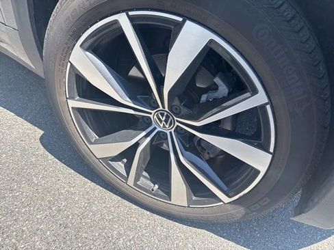 Used 2024 Volkswagen Atlas Cross Sport SEL Premium R-Line AWD/4WD image 7