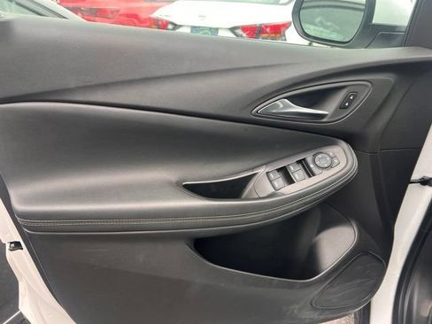 Certified 2025 Buick Encore GX Preferred AWD/4WD image 9