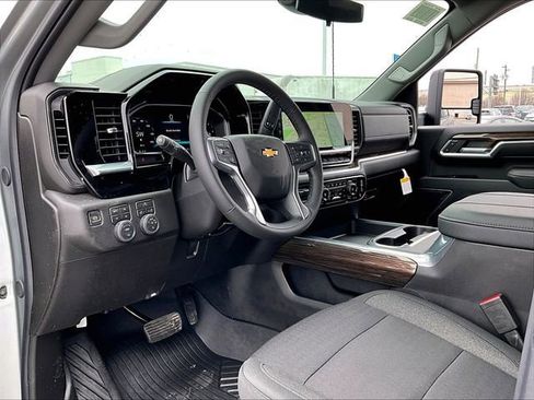 New 2026 Chevrolet Silverado 3500 LT image 8