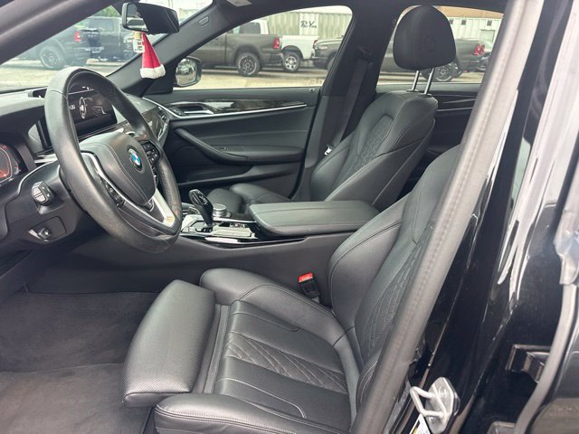 Used 2022 BMW 530i w/ Convenience Package RWD image 9
