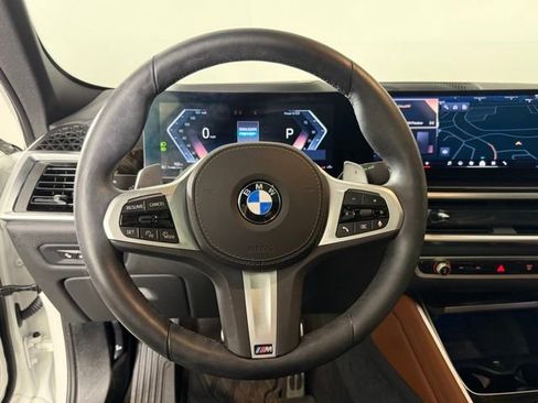 Used 2025 BMW X6 xDrive40i AWD/4WD image 15