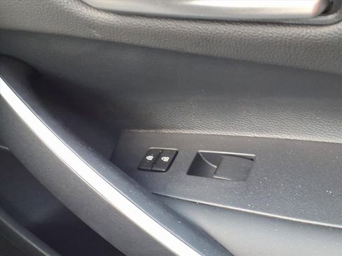 Used 2025 Toyota Corolla SE image 34