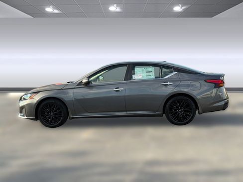 New 2025 Nissan Altima 2.5 SV w/ SV Special Edition Package image 2